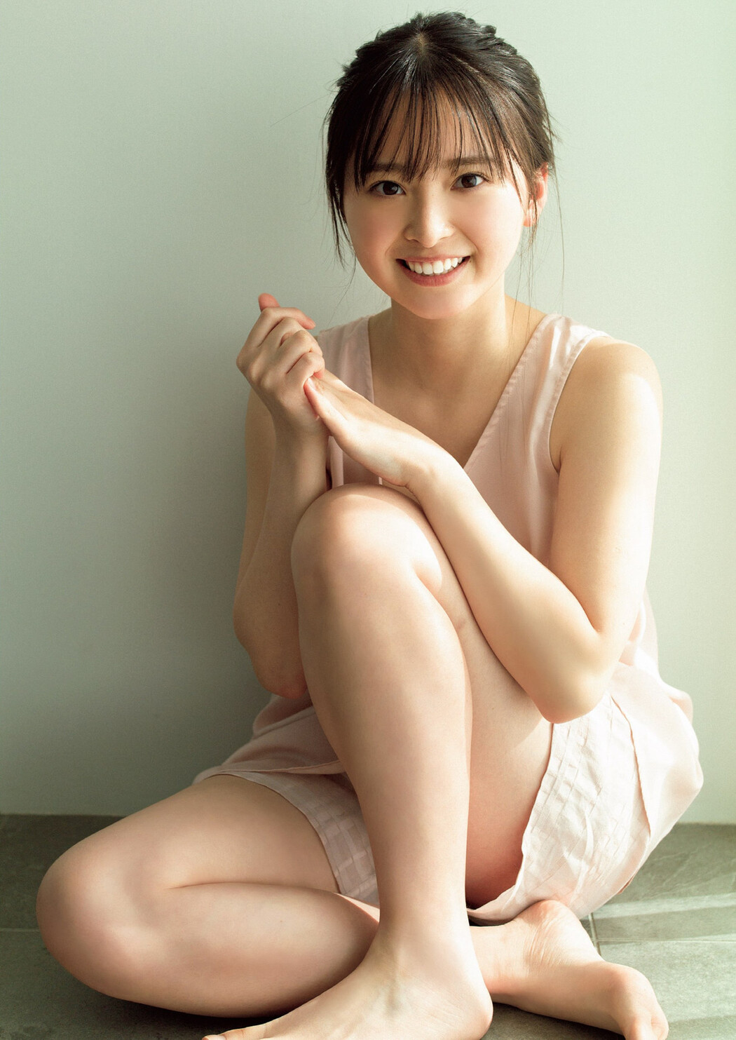 Ai Iinuma 飯沼愛, Weekly Playboy 2022 No.16 (週刊プレイボーイ 2022年16号)