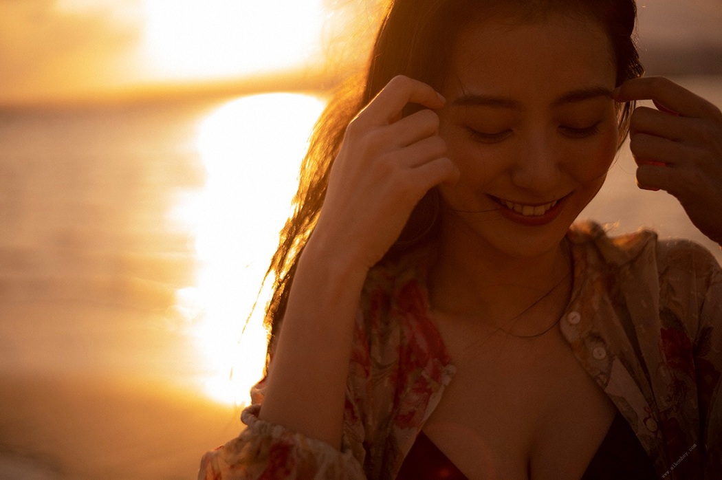 Riho Takada 高田里穂, [WPB-net] ひかり輝く時間の中で Set.04