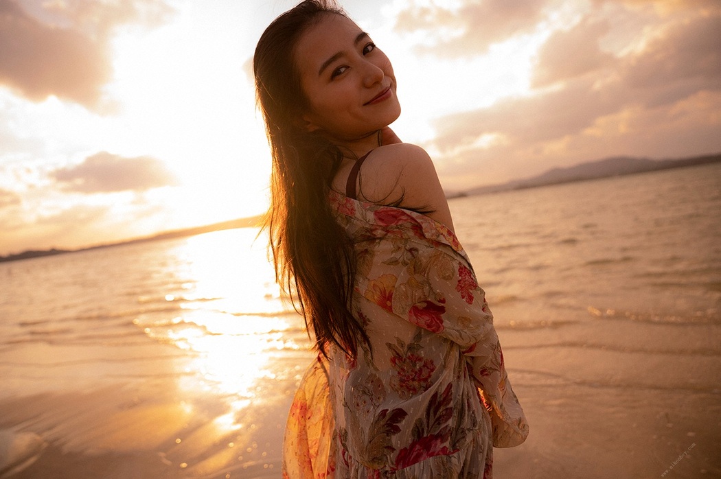 Riho Takada 高田里穂, [WPB-net] ひかり輝く時間の中で Set.04