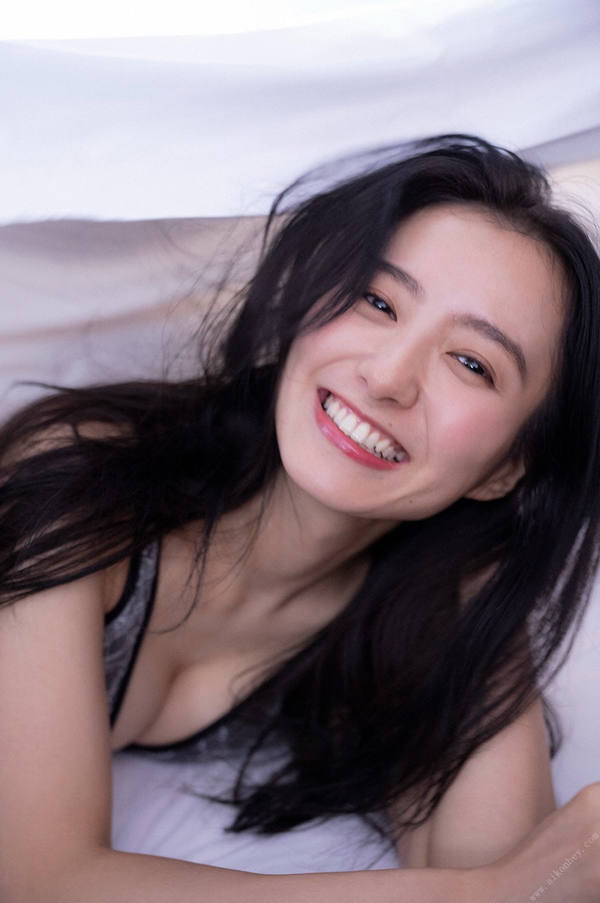 Riho Takada 高田里穂, [WPB-net] ひかり輝く時間の中で Set.04