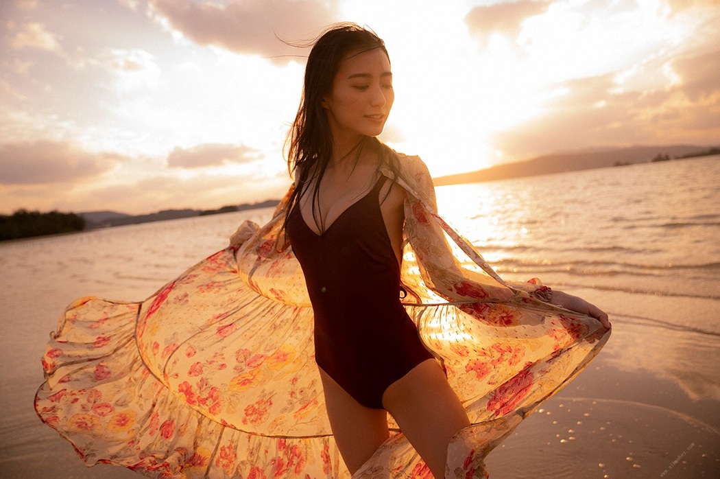 Riho Takada 高田里穂, [WPB-net] ひかり輝く時間の中で Set.04