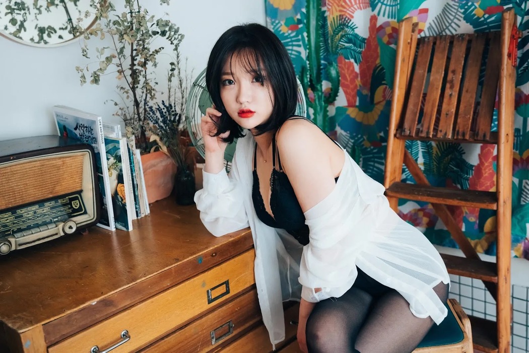 Son Yeeun 손예은, [LOOZY] Officegirl&#8217;s Vacation Vol.01