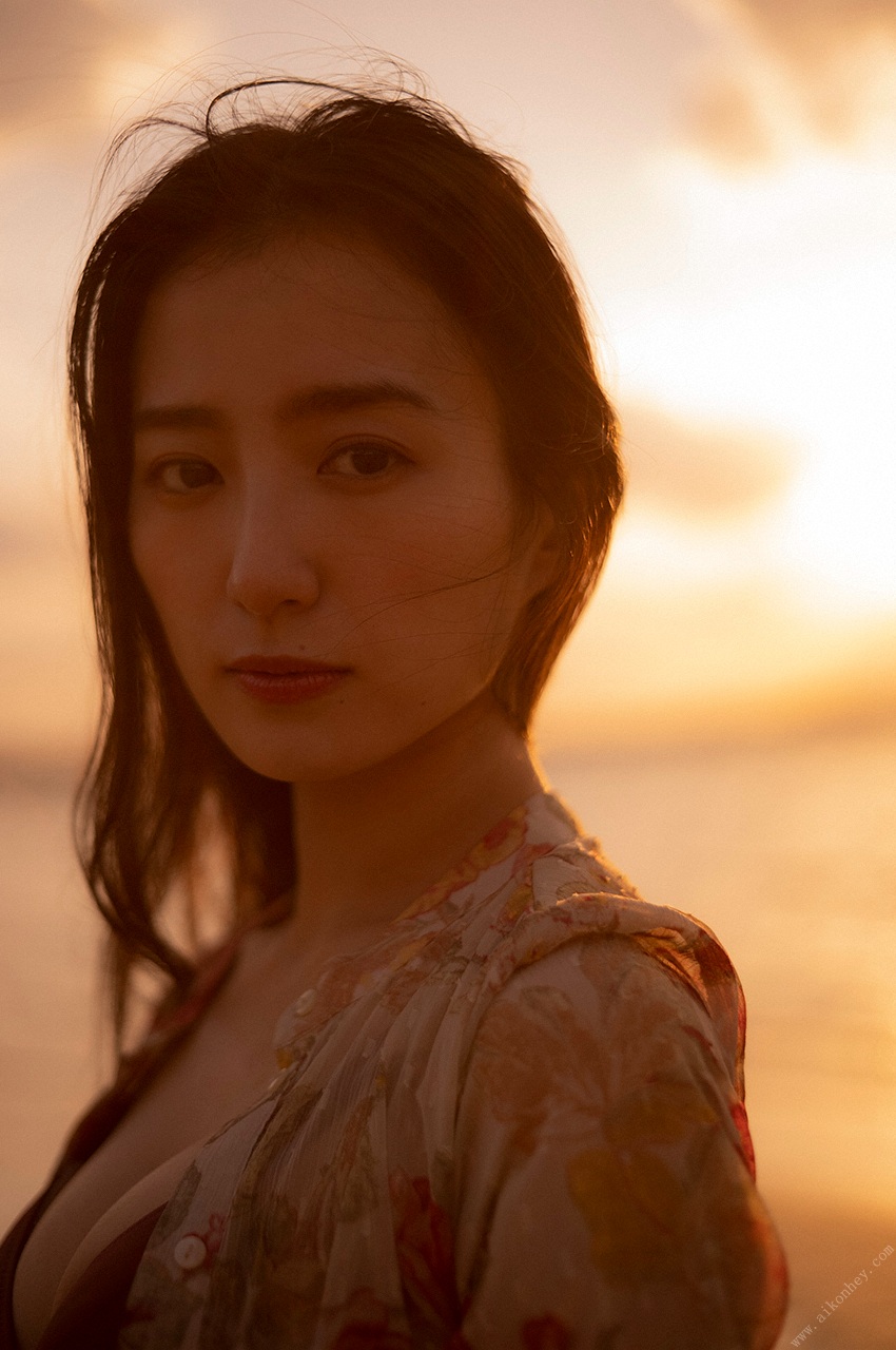 Riho Takada 高田里穂, [WPB-net] ひかり輝く時間の中で Set.01