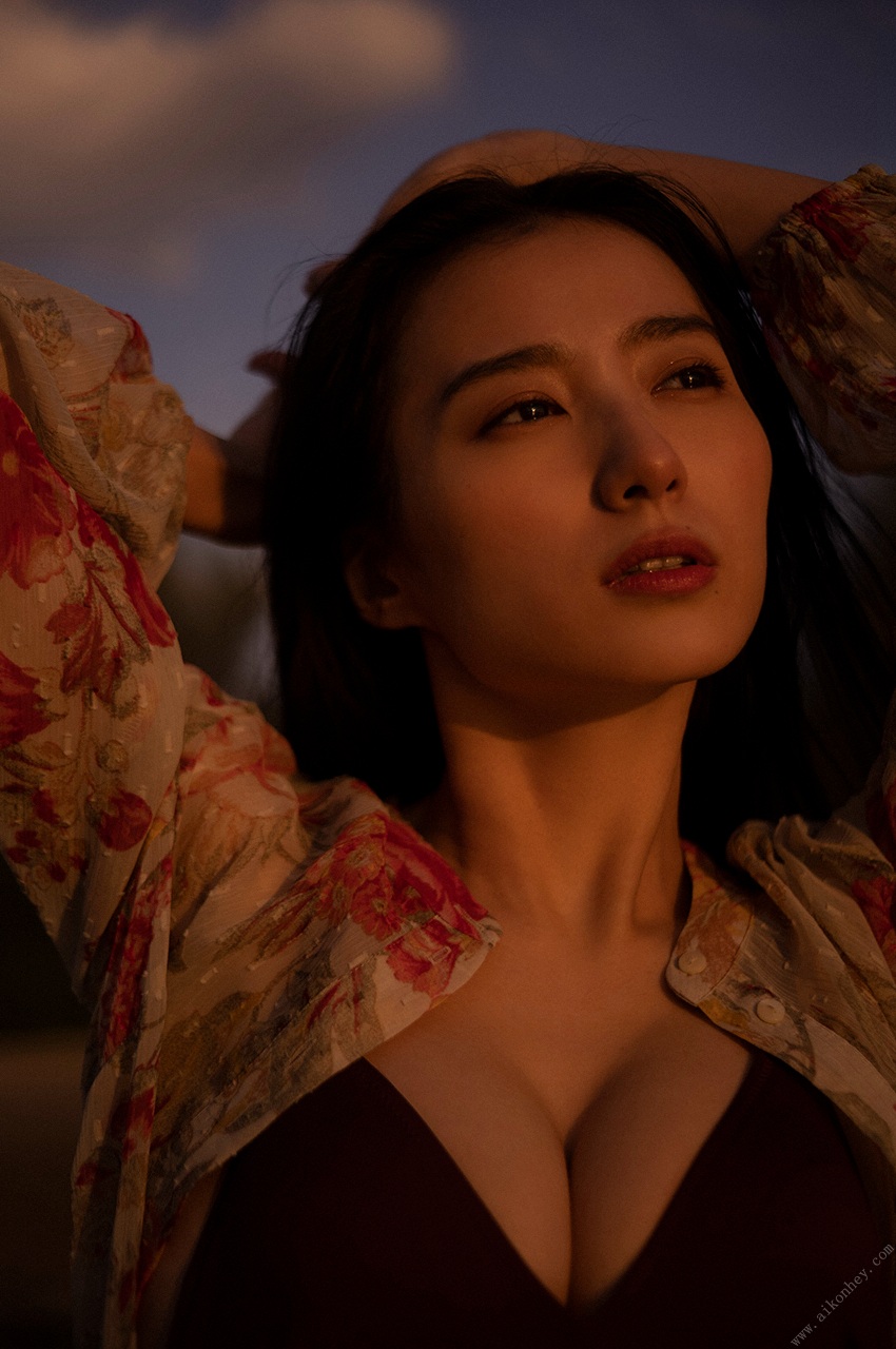Riho Takada 高田里穂, [WPB-net] ひかり輝く時間の中で Set.01