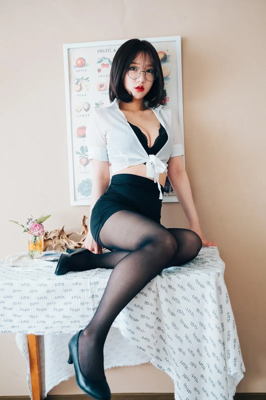 Son Yeeun 손예은, [LOOZY] Officegirl&#8217;s Vacation Vol.01