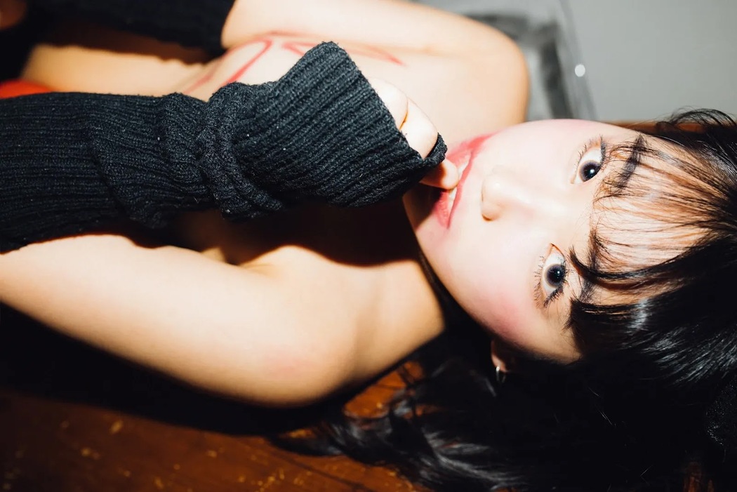 Ji-Eun Lim 임지은, [Moon Night Snap] Weirdness