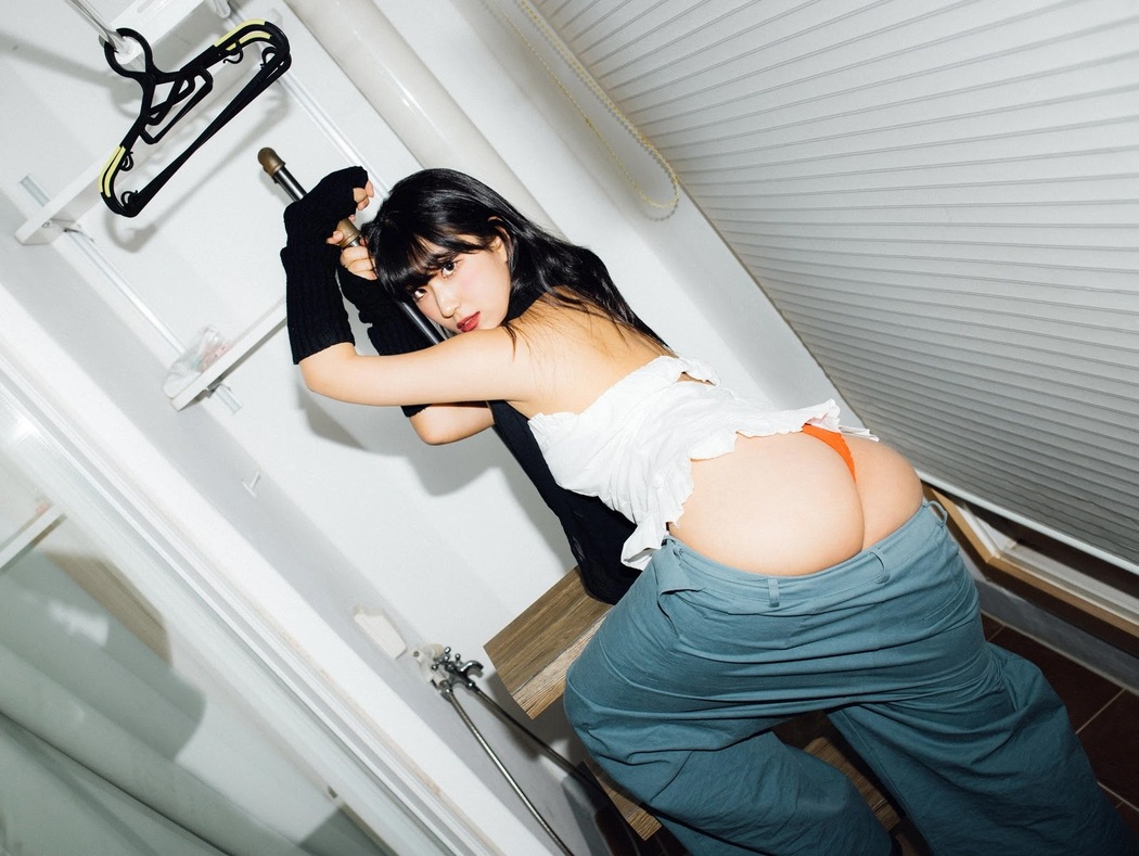 Ji-Eun Lim 임지은, [Moon Night Snap] Weirdness