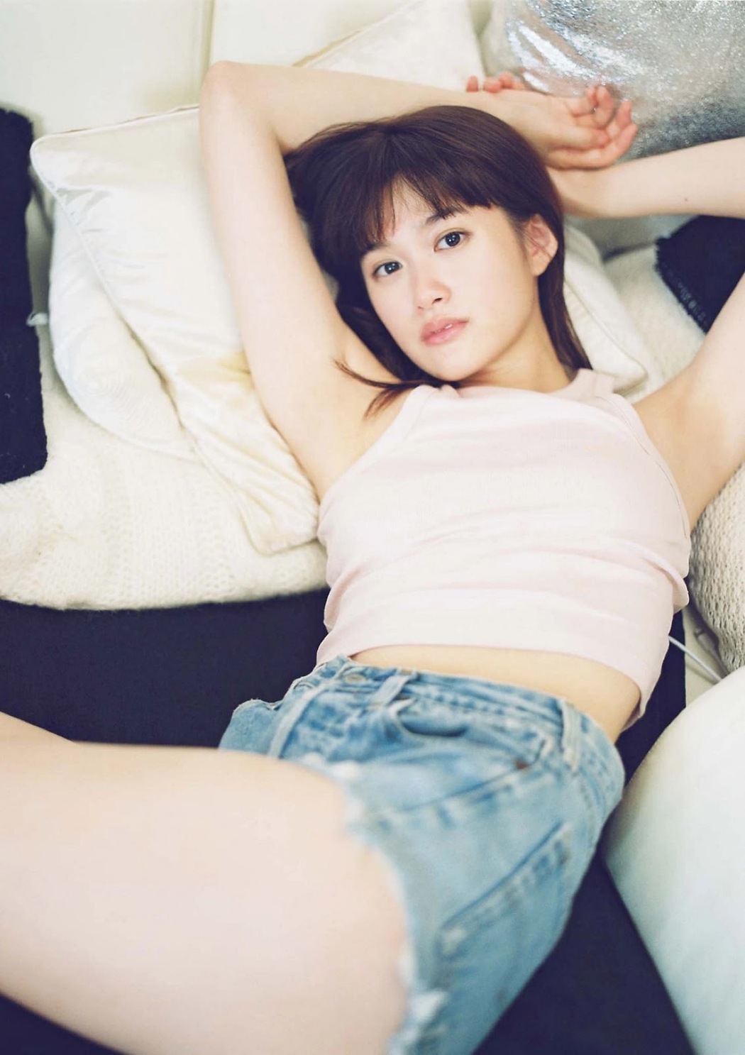 Sakurako Konishi 小西桜子, Big Comic Spirits 2022 No.13 (ビッグコミックスピリッツ 2022年13号)