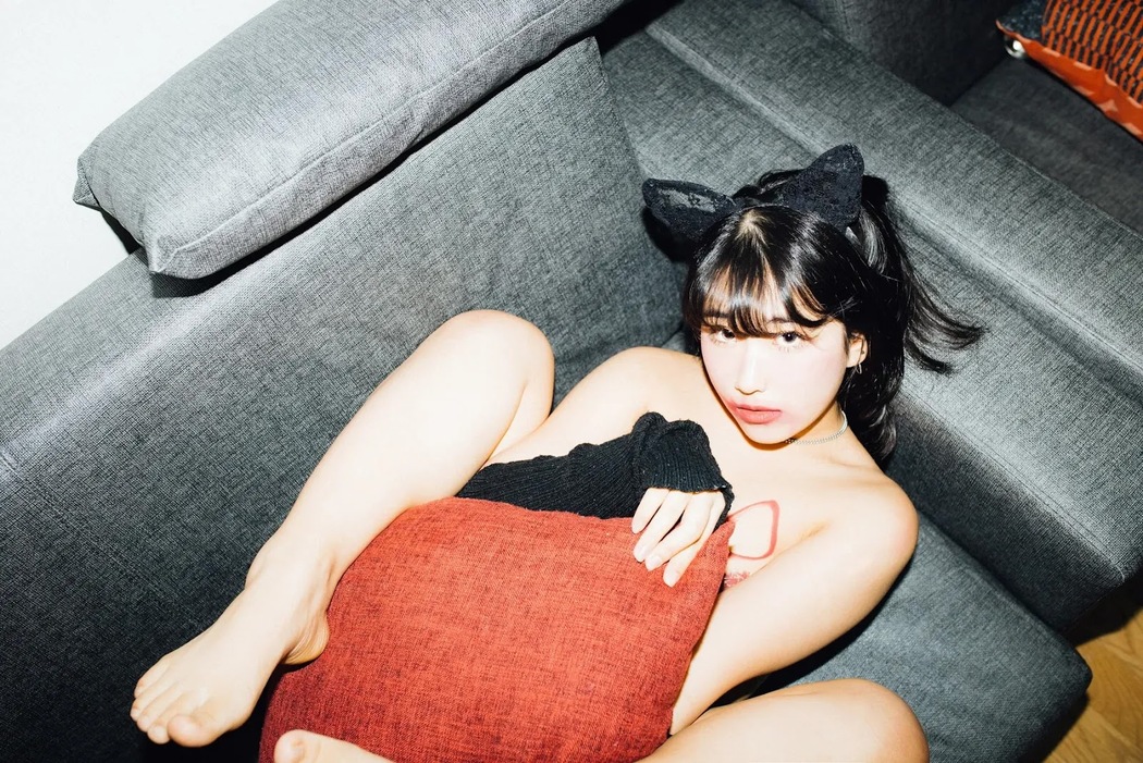 Ji-Eun Lim 임지은, [Moon Night Snap] Weirdness