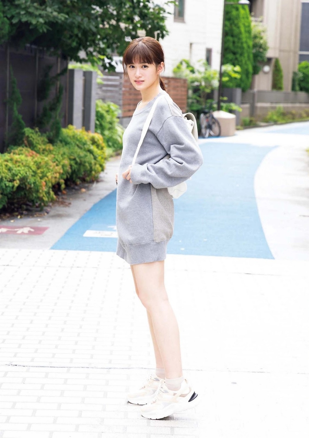 Sakurako Konishi 小西桜子, Big Comic Spirits 2022 No.13 (ビッグコミックスピリッツ 2022年13号)