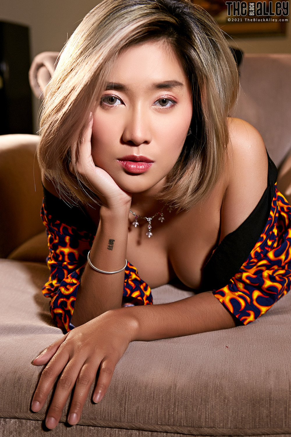 [The Black Alley] Apple Photo Set.129 (2021.04.29)