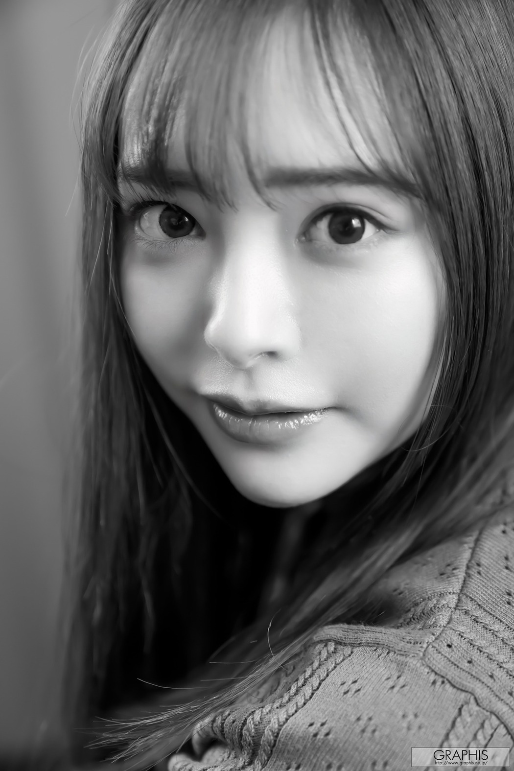 Yuka Ogura 小倉優香, [Graphis] Calendar 2022.03