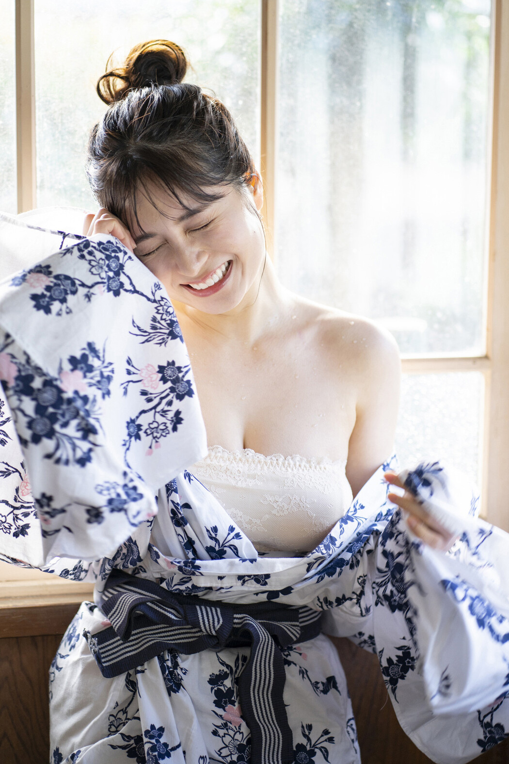 Sakurako Okubo 大久保桜子, FLASHデジタル写真集 戦隊ヒロインと温泉旅行 Set.01