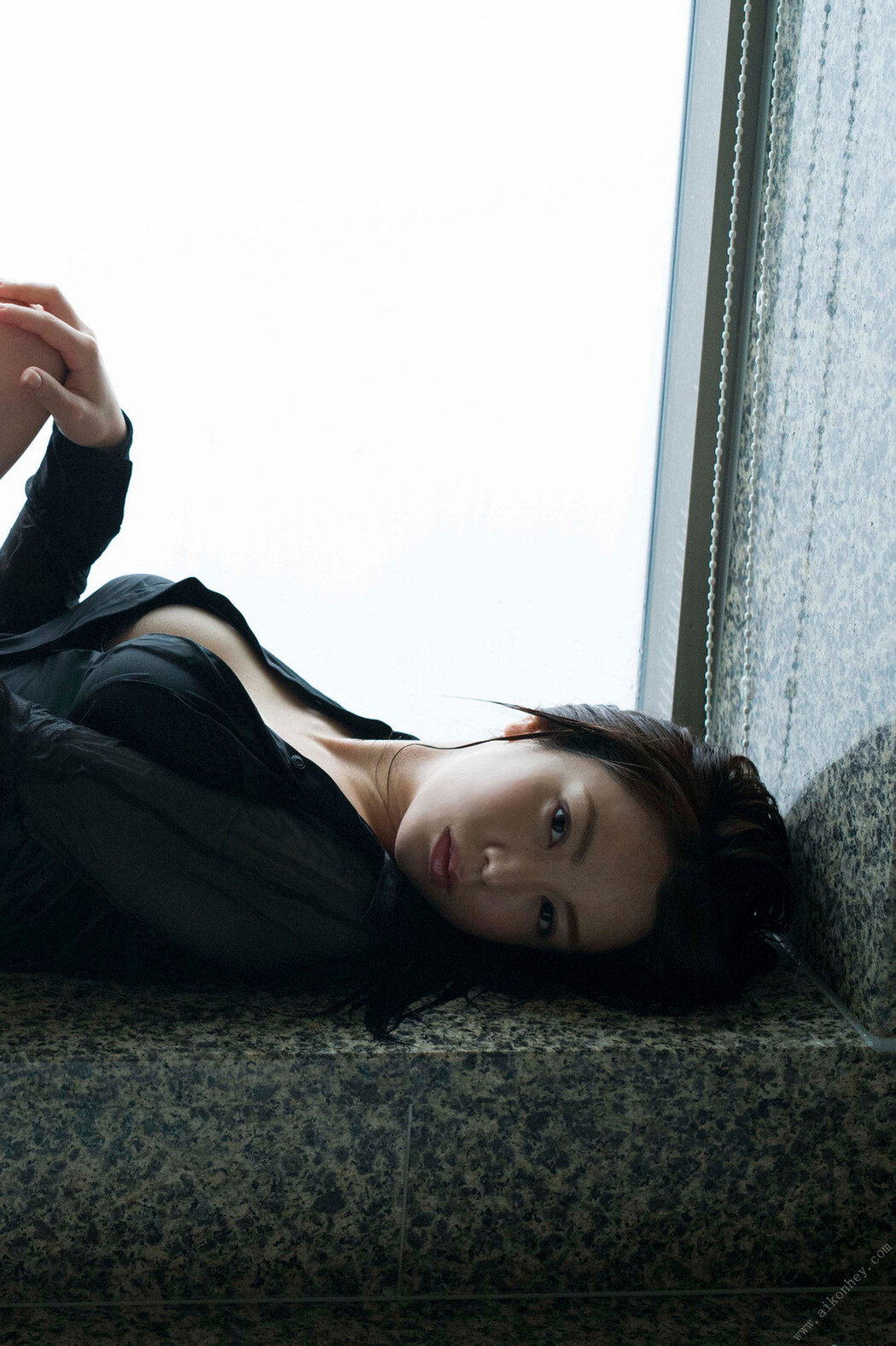 Miu Nakamura 仲村美海, ＦＲＩＤＡＹデジタル写真集 艶めくお姉さん Set.01