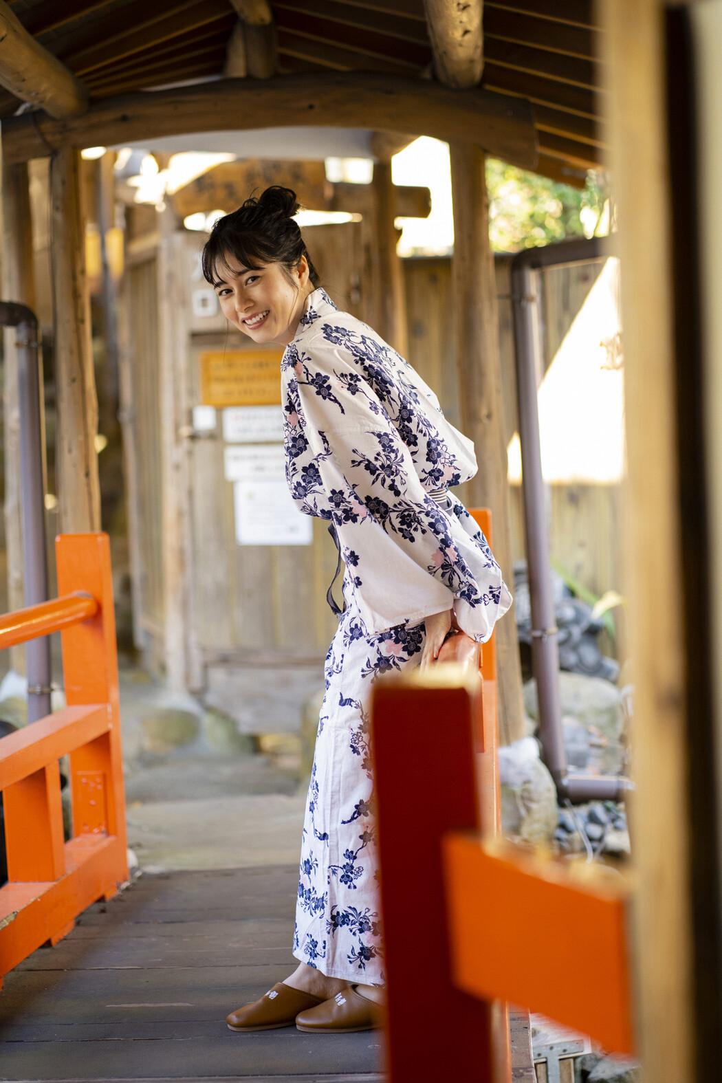 Sakurako Okubo 大久保桜子, FLASHデジタル写真集 戦隊ヒロインと温泉旅行 Set.01