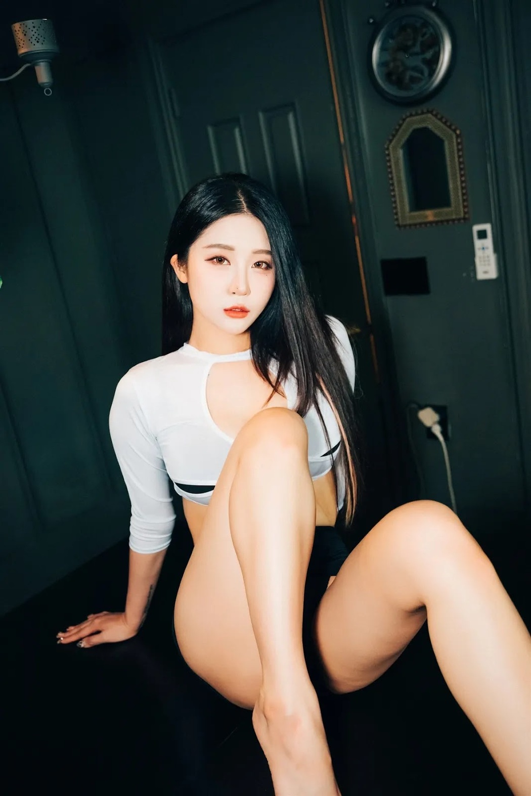 Jeong Bomi 정보미, [LOOZY] Roomate Set.01