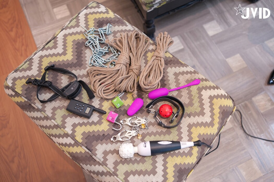 JVID精品 黑絲美乳女神掉掉 電擊項圈の淫絕叫 自縛後慘遭玩弄強制高潮 Set.02