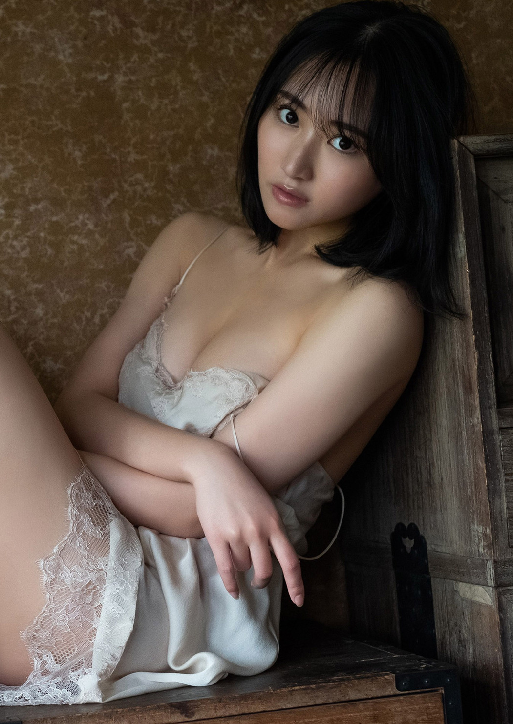 Moe Kawase 川瀬もえ, Young Jump 2022 No.22 (ヤングジャンプ 2022年22号)
