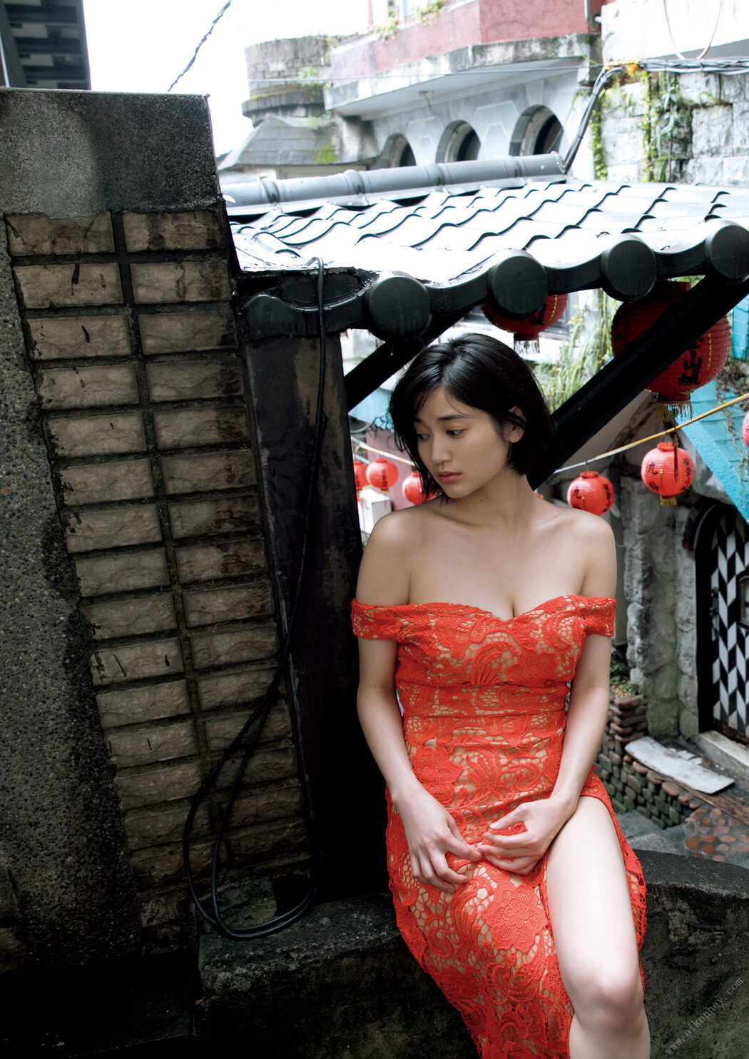 Arisa Deguchi 出口亜梨沙, ファースト写真集 『 EXIT 』 Set.01