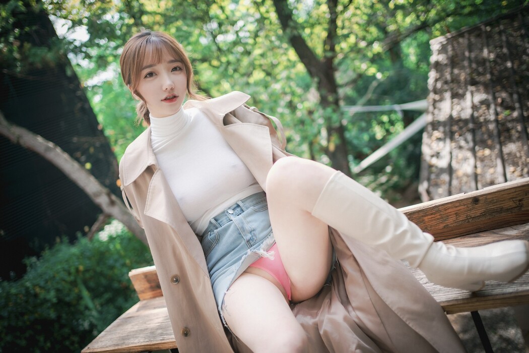 Son Yeeun 손예은, [LOOZY] A Snap of Intimacy Set.01