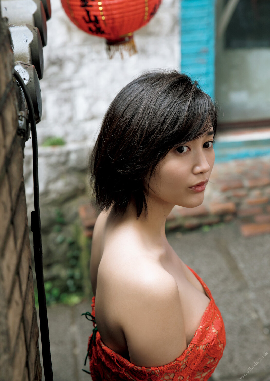 Arisa Deguchi 出口亜梨沙, ファースト写真集 『 EXIT 』 Set.01