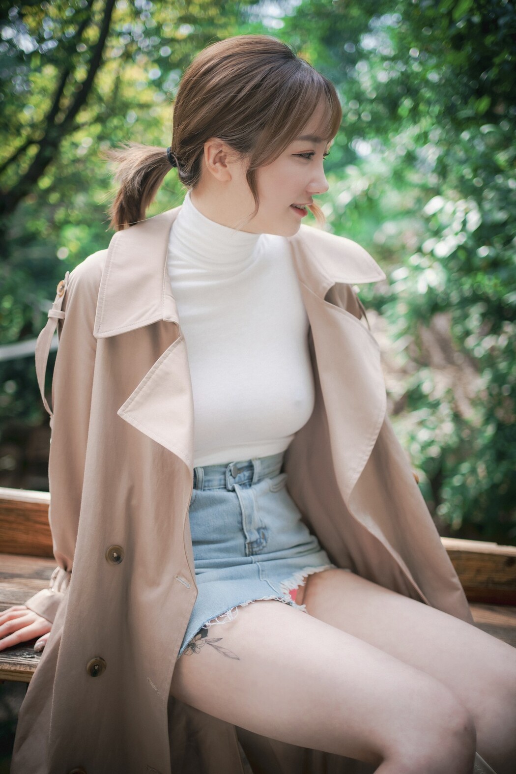 Son Yeeun 손예은, [LOOZY] A Snap of Intimacy Set.01