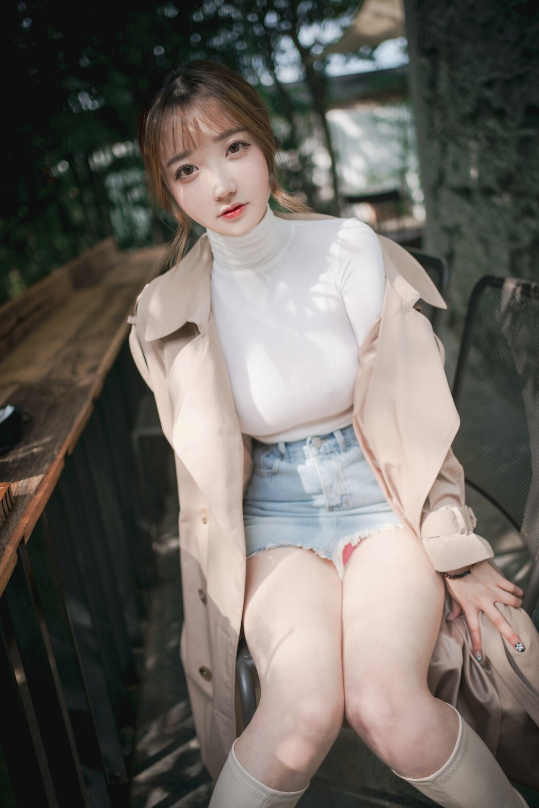 Son Yeeun 손예은, [LOOZY] A Snap of Intimacy Set.01