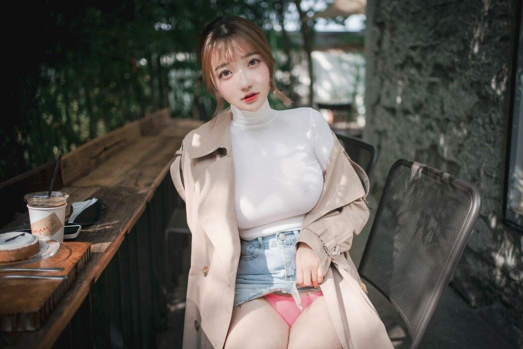 Son Yeeun 손예은, [LOOZY] A Snap of Intimacy Set.01