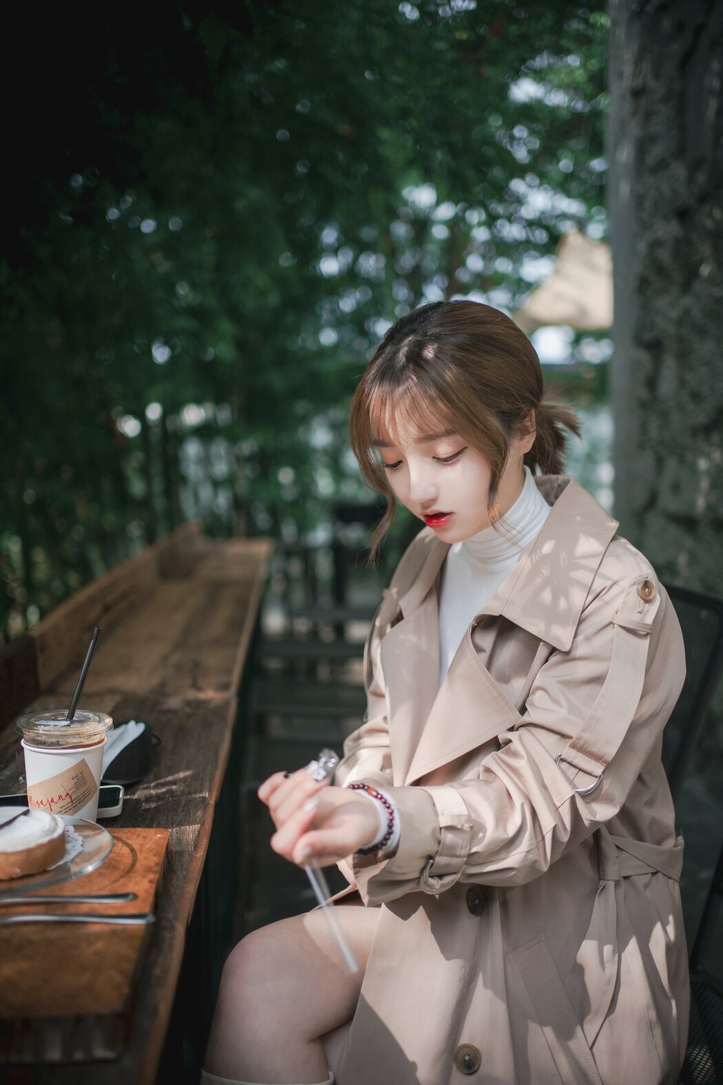 Son Yeeun 손예은, [LOOZY] A Snap of Intimacy Set.01