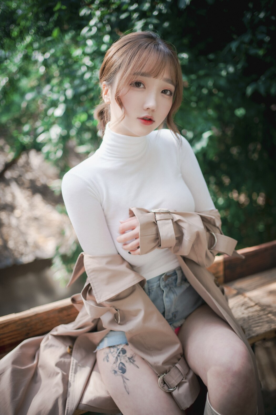 Son Yeeun 손예은, [LOOZY] A Snap of Intimacy Set.01
