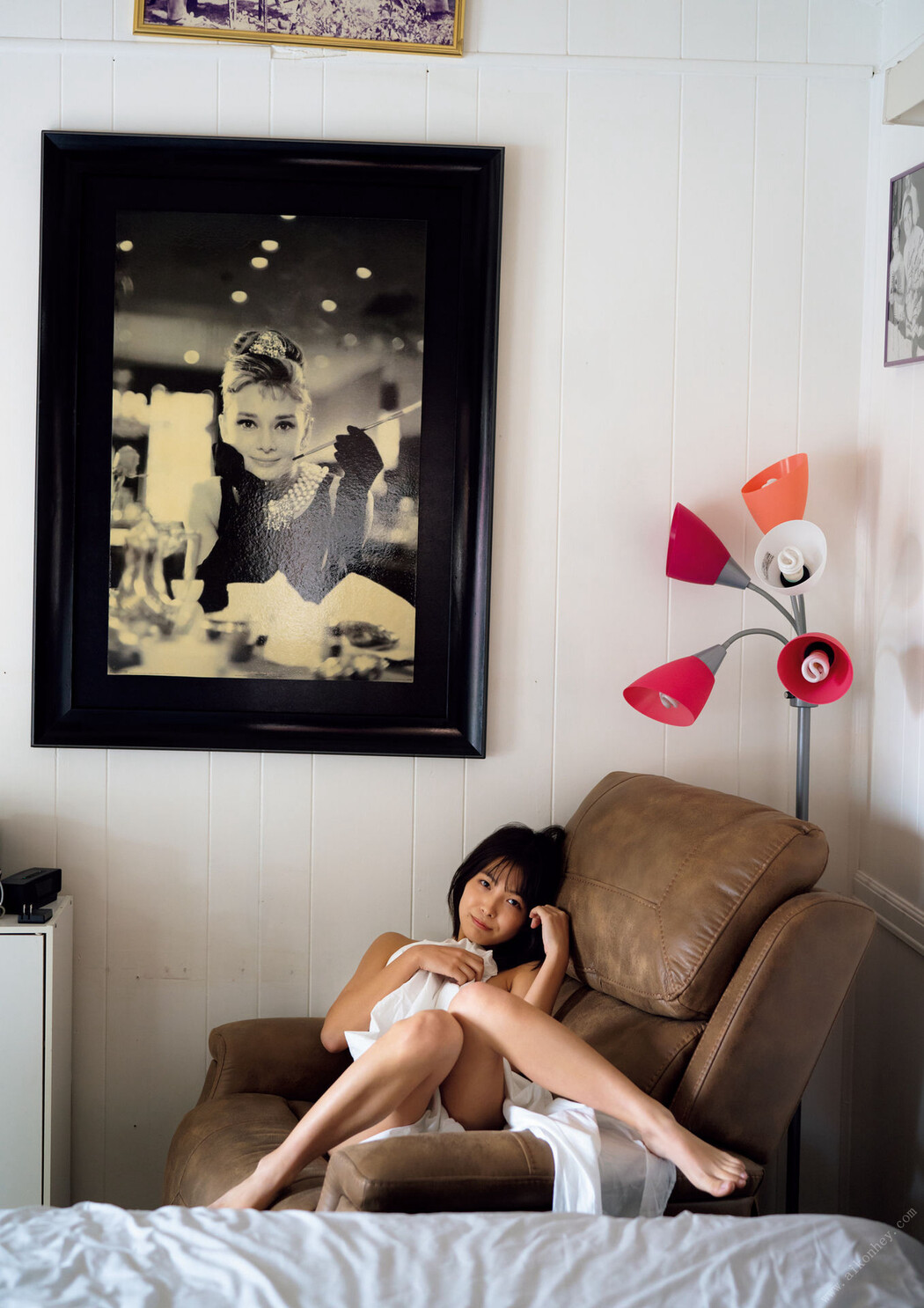 Rio Teramoto 寺本莉緒, 1st寫真集：CURIOSITY Set.04