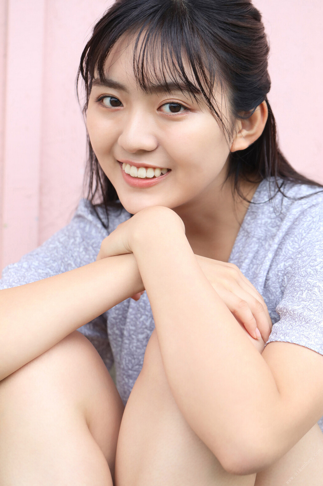 Runa Toyoda 豊田ルナ, ＦＲＩＤＡＹデジタル写真集 無敵のヒロイン Set.03