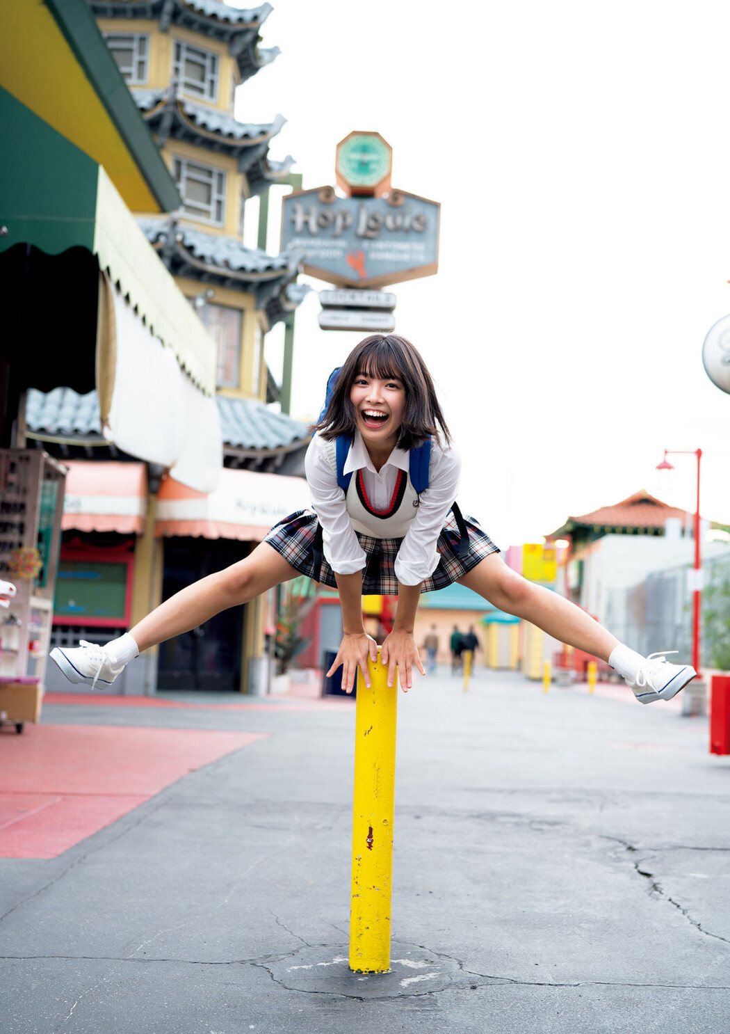 Rio Teramoto 寺本莉緒, 1st寫真集：CURIOSITY Set.02