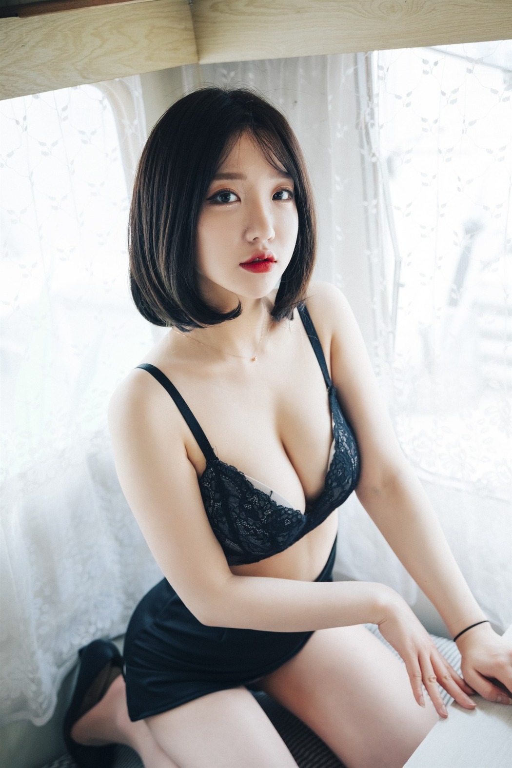 Son Yeeun 손예은, [LOOZY] Officegirl s Vacation Vol.02 - Set.01