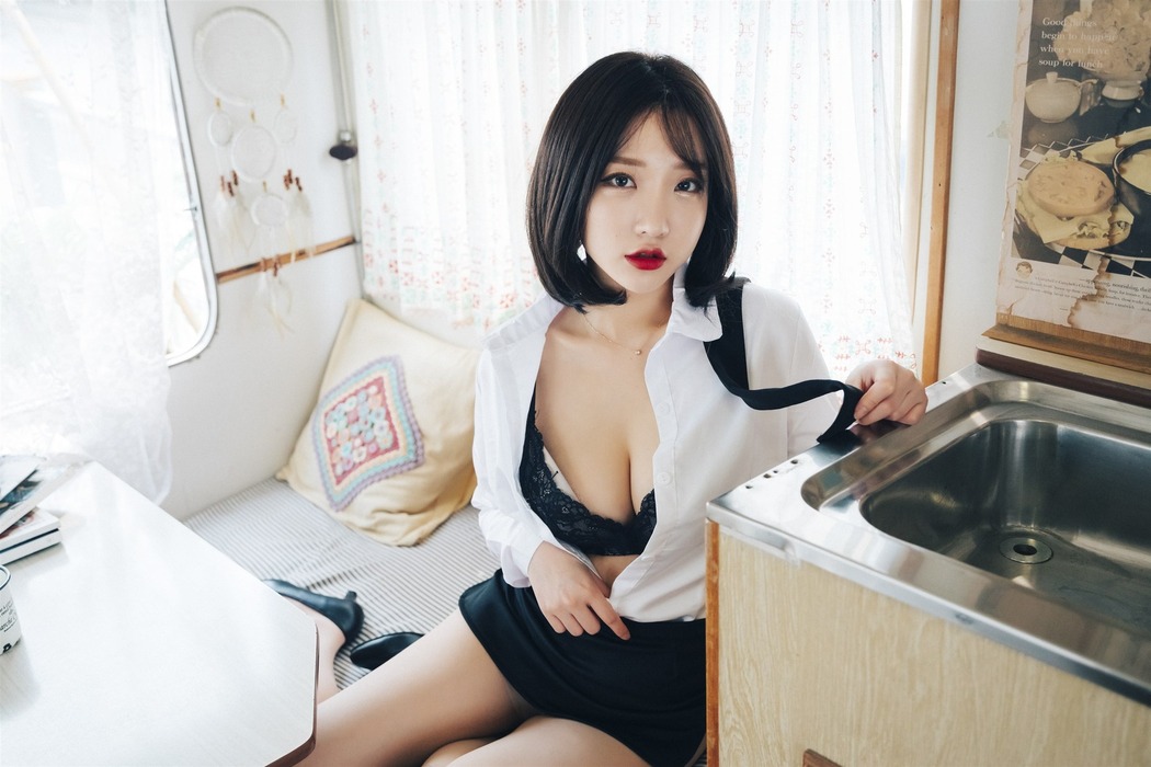Son Yeeun 손예은, [LOOZY] Officegirl s Vacation Vol.02 - Set.01