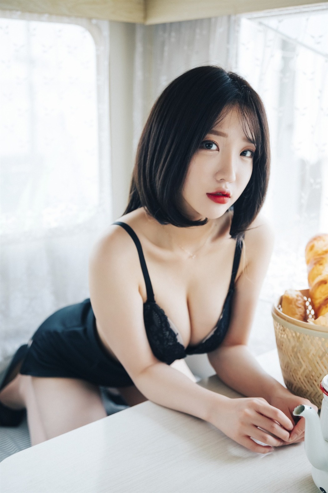 Son Yeeun 손예은, [LOOZY] Officegirl s Vacation Vol.02 - Set.01