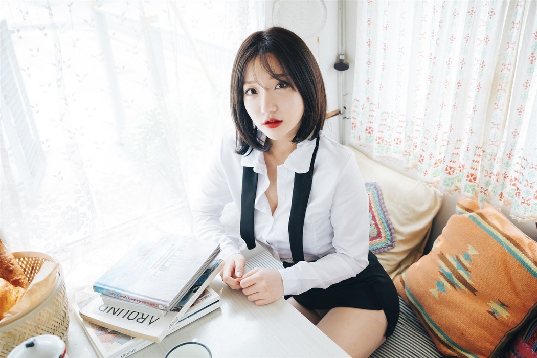 Son Yeeun 손예은, [LOOZY] Officegirl s Vacation Vol.02 - Set.01