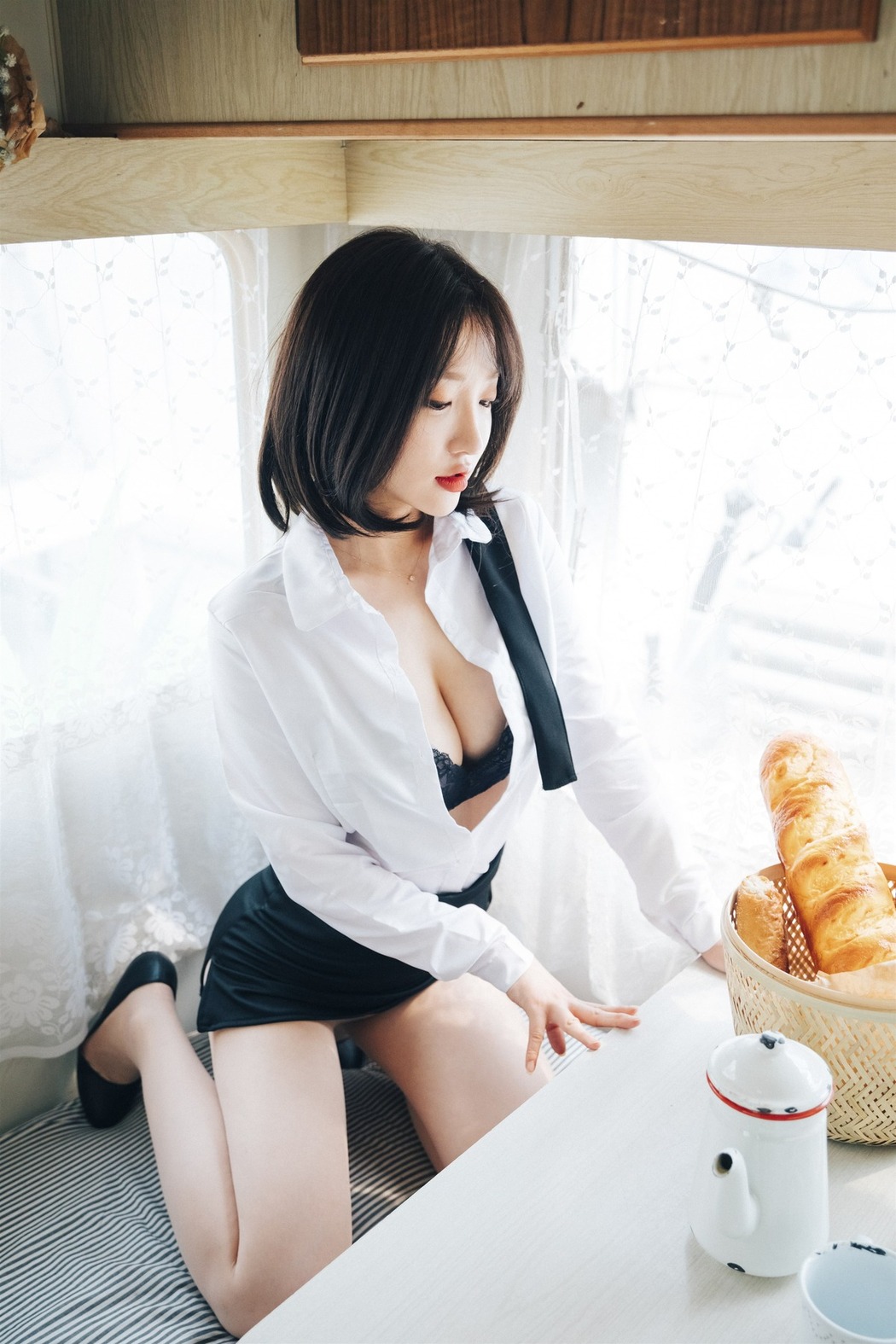 Son Yeeun 손예은, [LOOZY] Officegirl s Vacation Vol.02 - Set.01