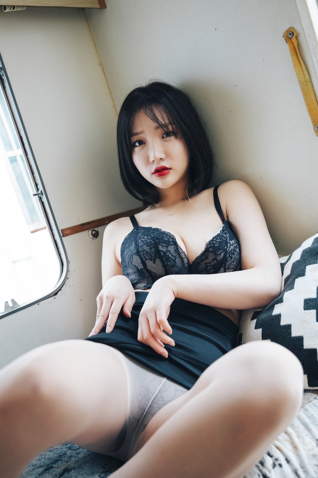 Son Yeeun 손예은, [LOOZY] Officegirl s Vacation Vol.02 - Set.02