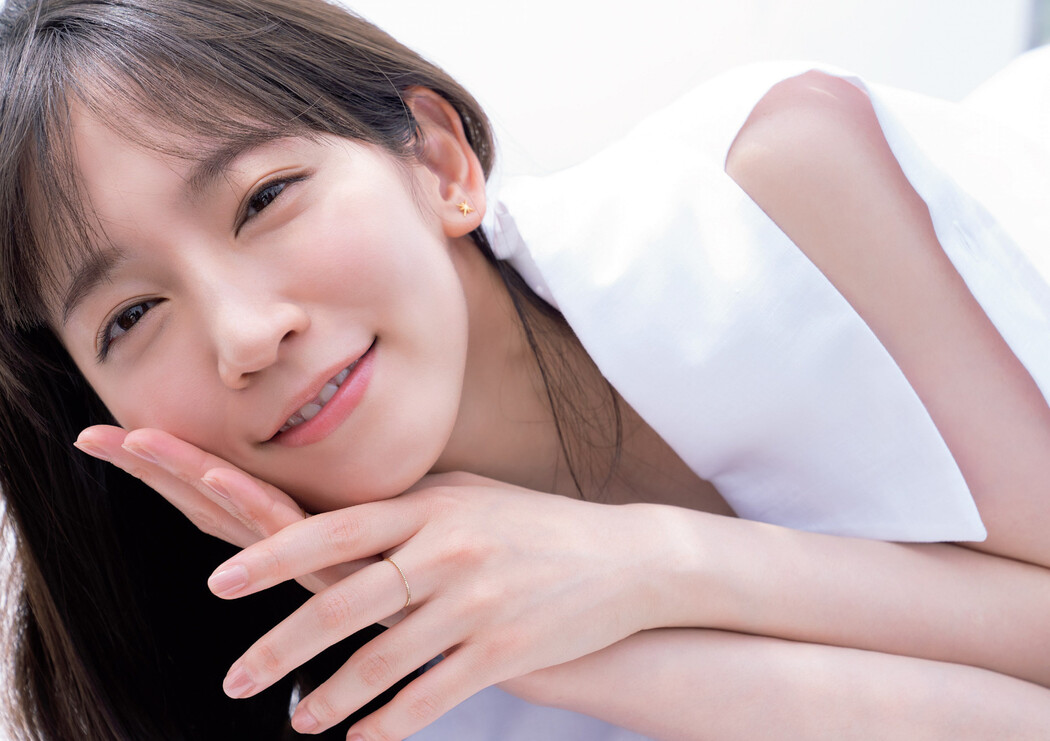 Riho Yoshioka 吉岡里帆, Weekly Playboy 2022 No.22 (週刊プレイボーイ 2022年22号)