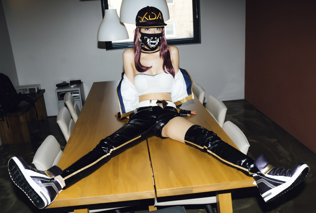 Mona 모나, [Moon Night Snap] K/DA Akali Set.01