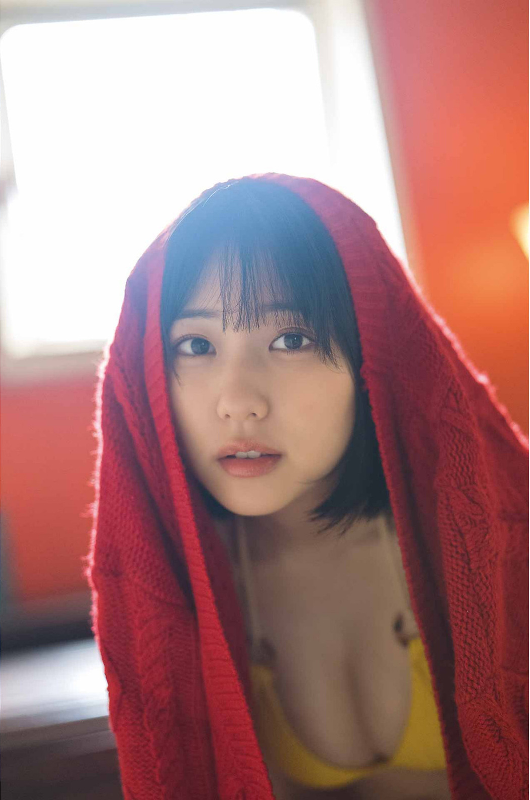 Miku Tanaka 田中美久, Young Gangan 2022 No.11 (ヤングガンガン 2022年11号)
