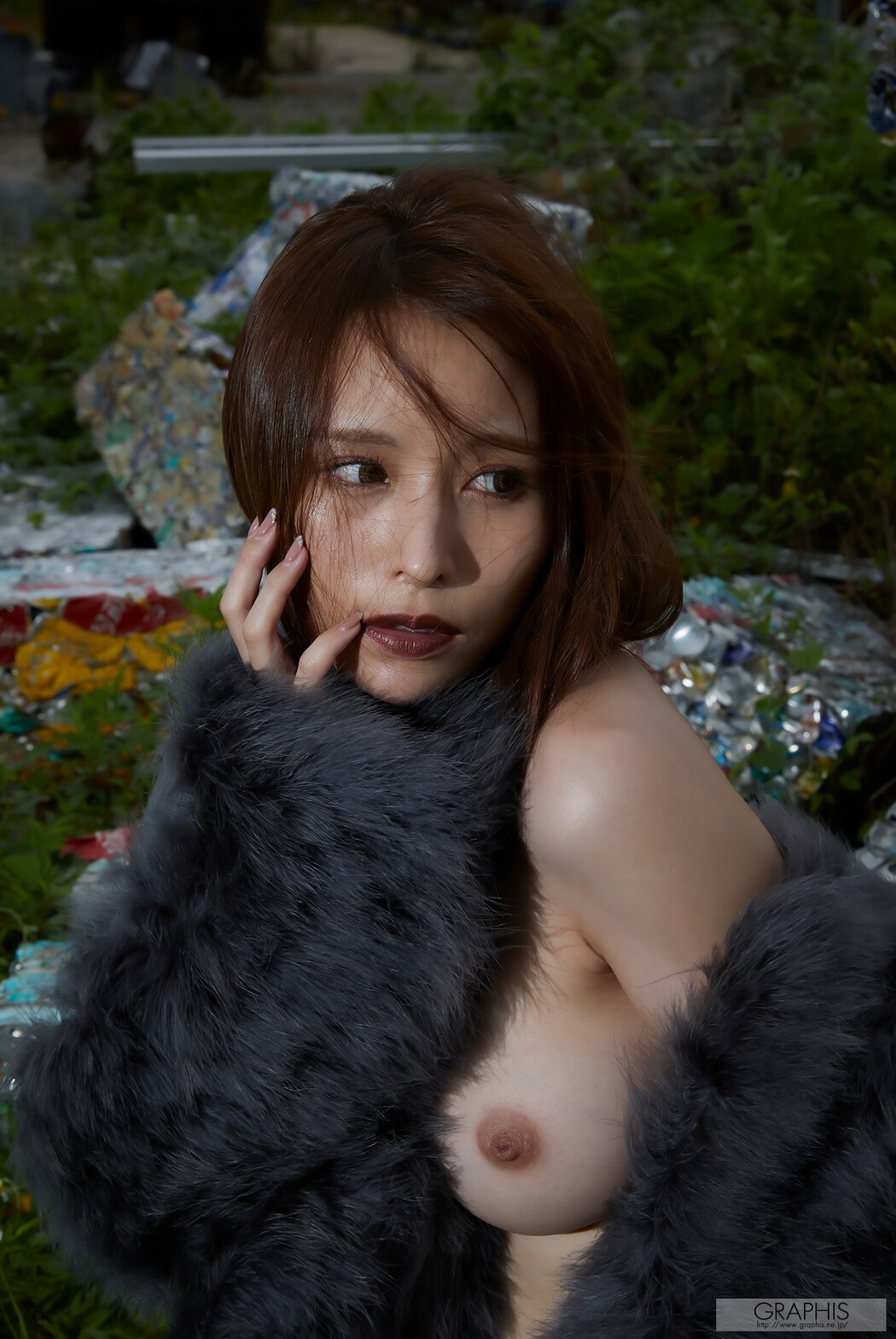 Mayuki Ito 伊藤舞雪, [Graphis] Gals &#8220;MORE&#8221; Vol.04