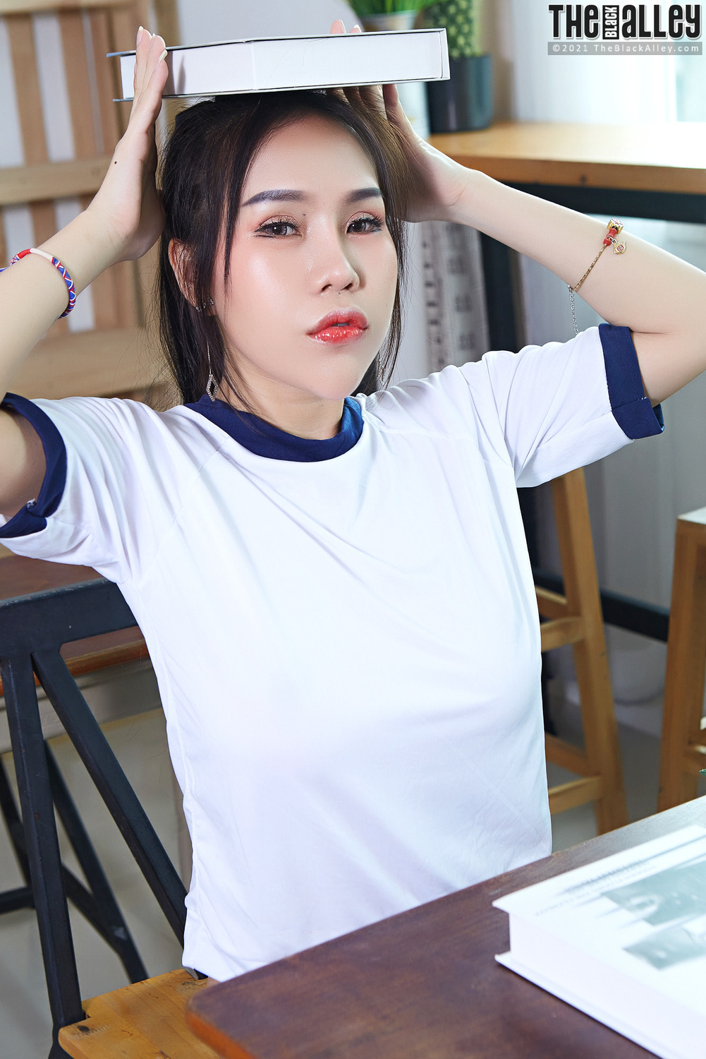 [The Black Alley] Parissa Photo Set.10 (2021.09.17)