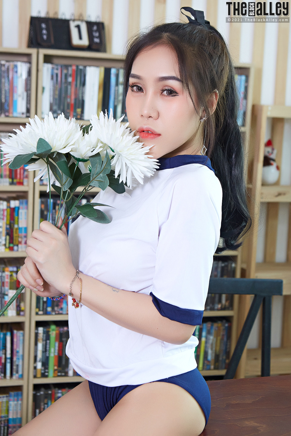 [The Black Alley] Parissa Photo Set.10 (2021.09.17)