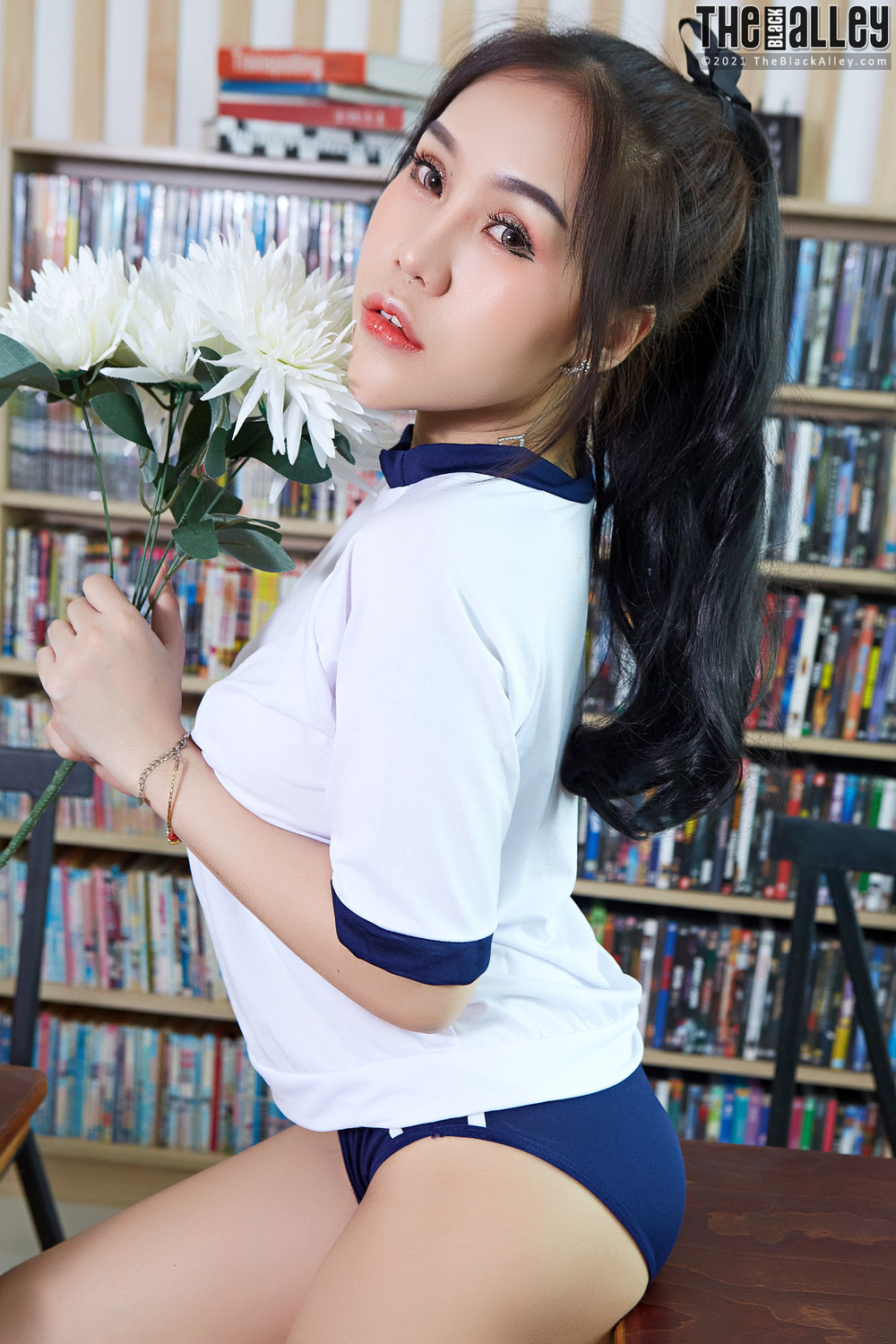 [The Black Alley] Parissa Photo Set.10 (2021.09.17)