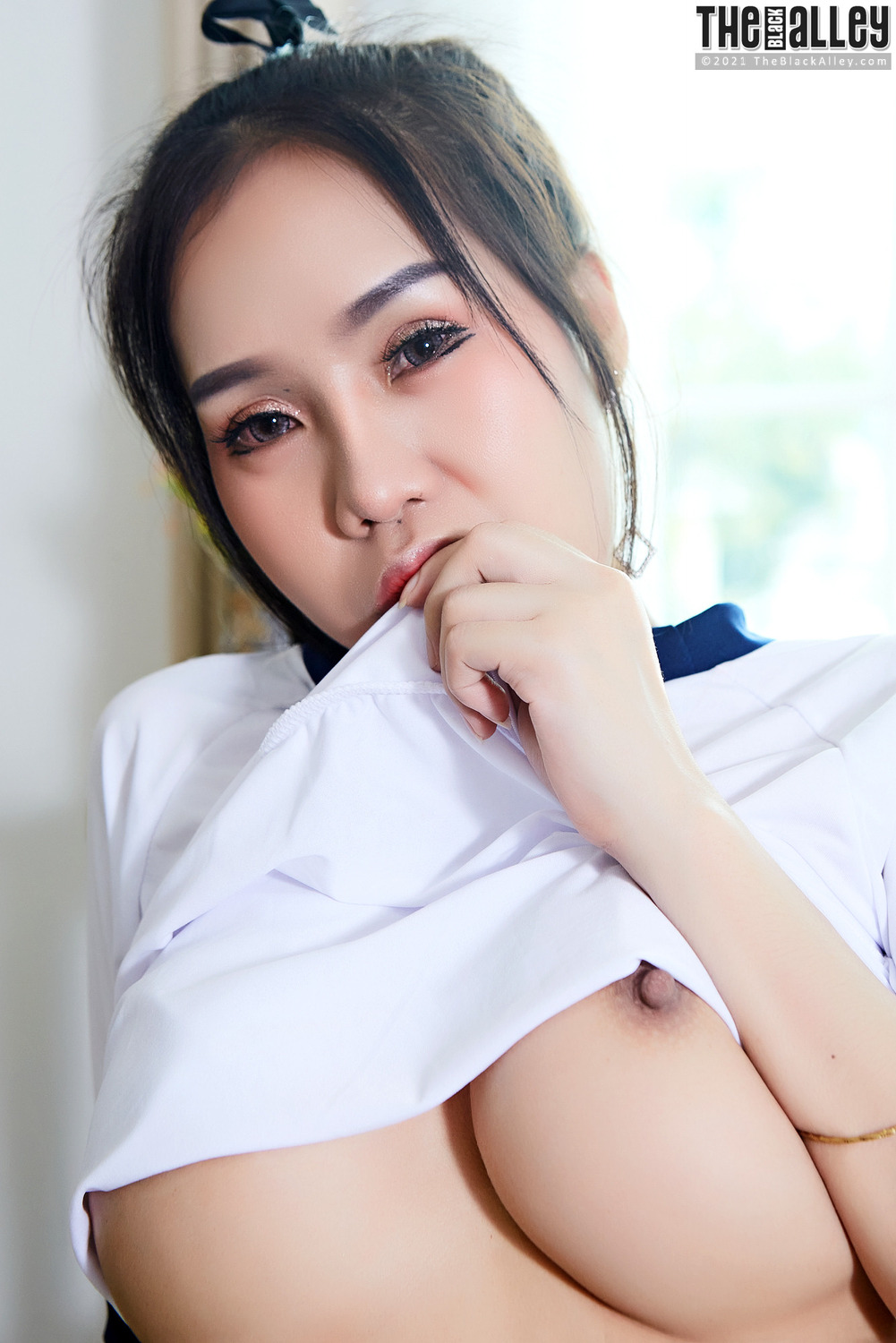 [The Black Alley] Parissa Photo Set.10 (2021.09.17)