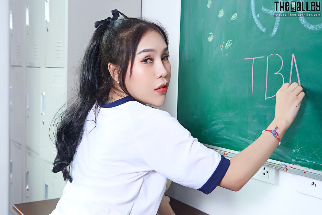 [The Black Alley] Parissa Photo Set.10 (2021.09.17)