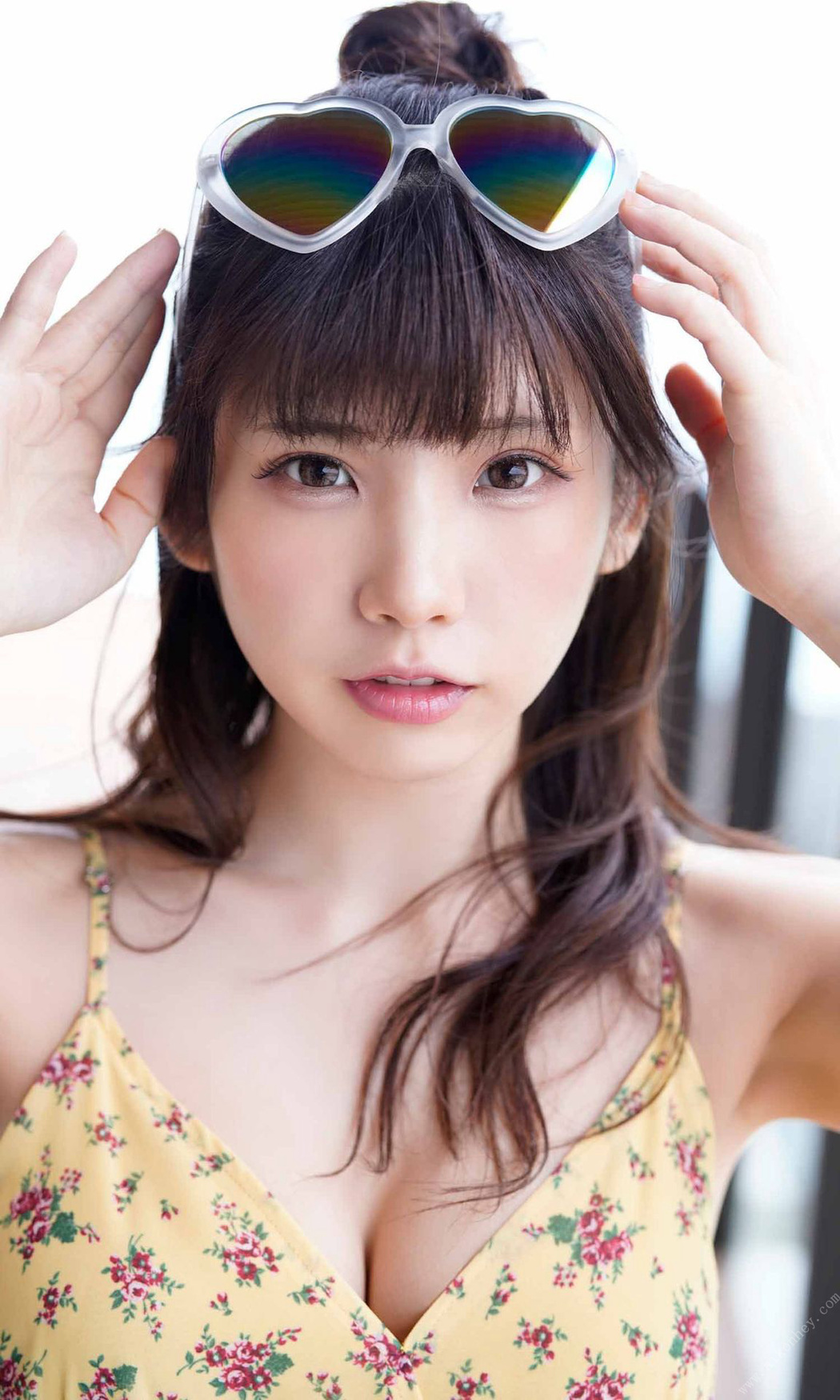 Enako えなこ, 週プレ Photo Book Calendar Girl Set.01