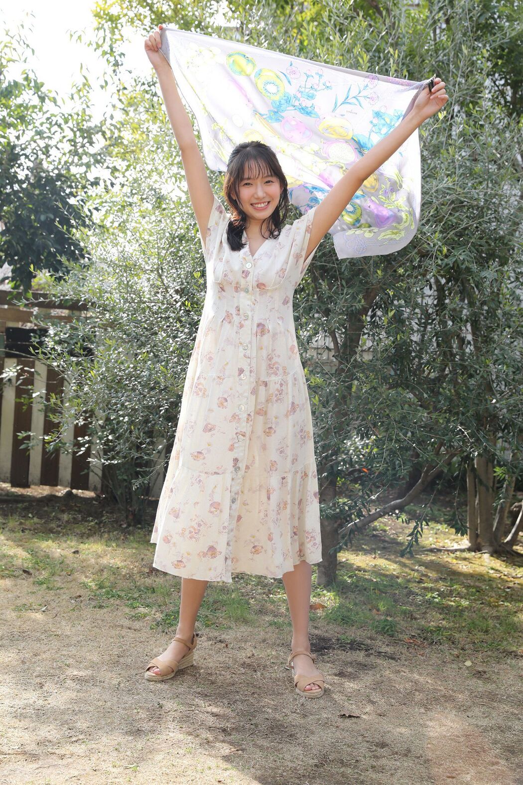 Nene Shida 志田音々, ＦＲＩＤＡＹデジタル写真集 日本一かわいいビキニの女子大生 ラブリー１０００％ Set.04